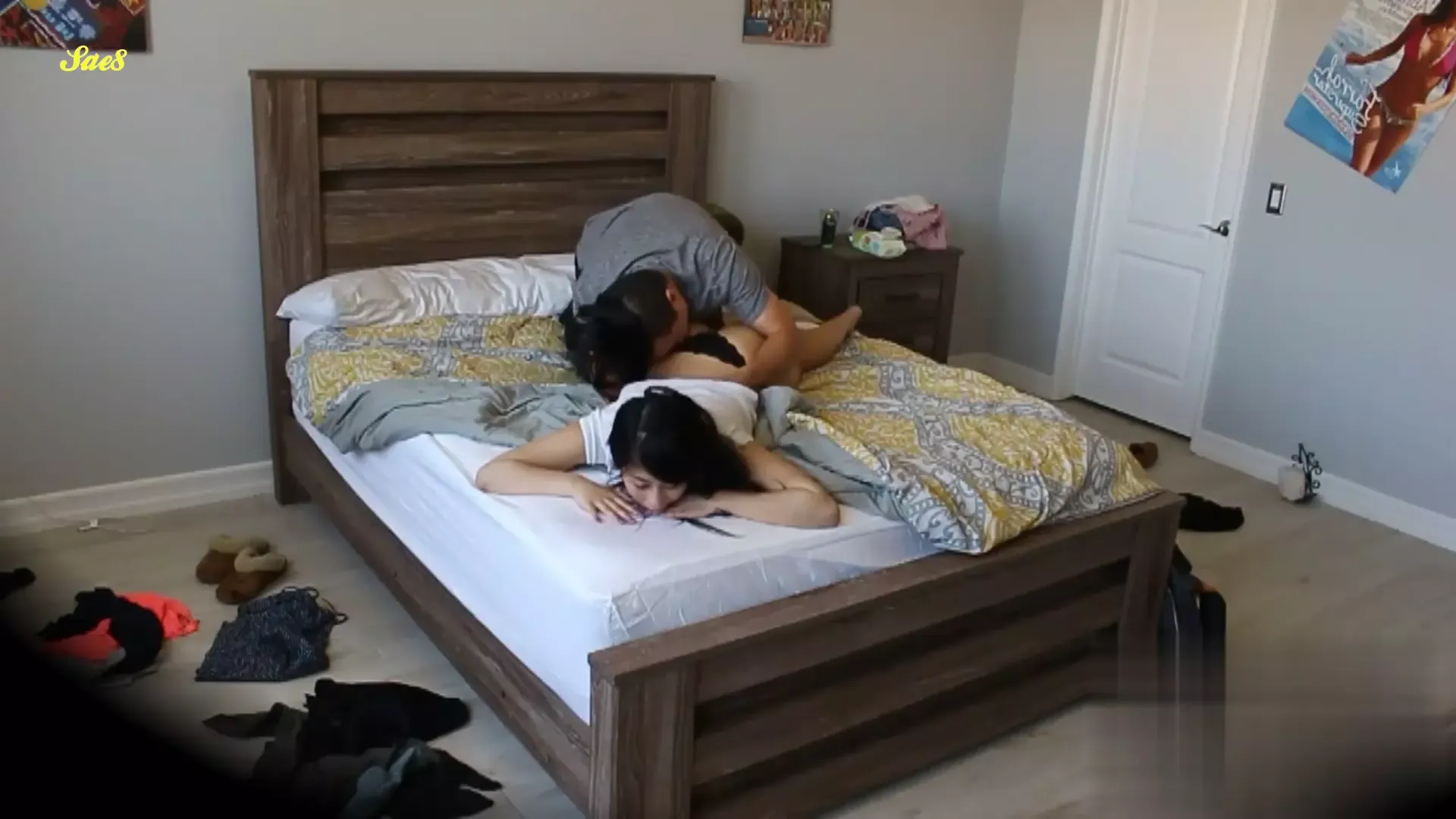 新婚小夫妻午休时间干柴烈火一点就着